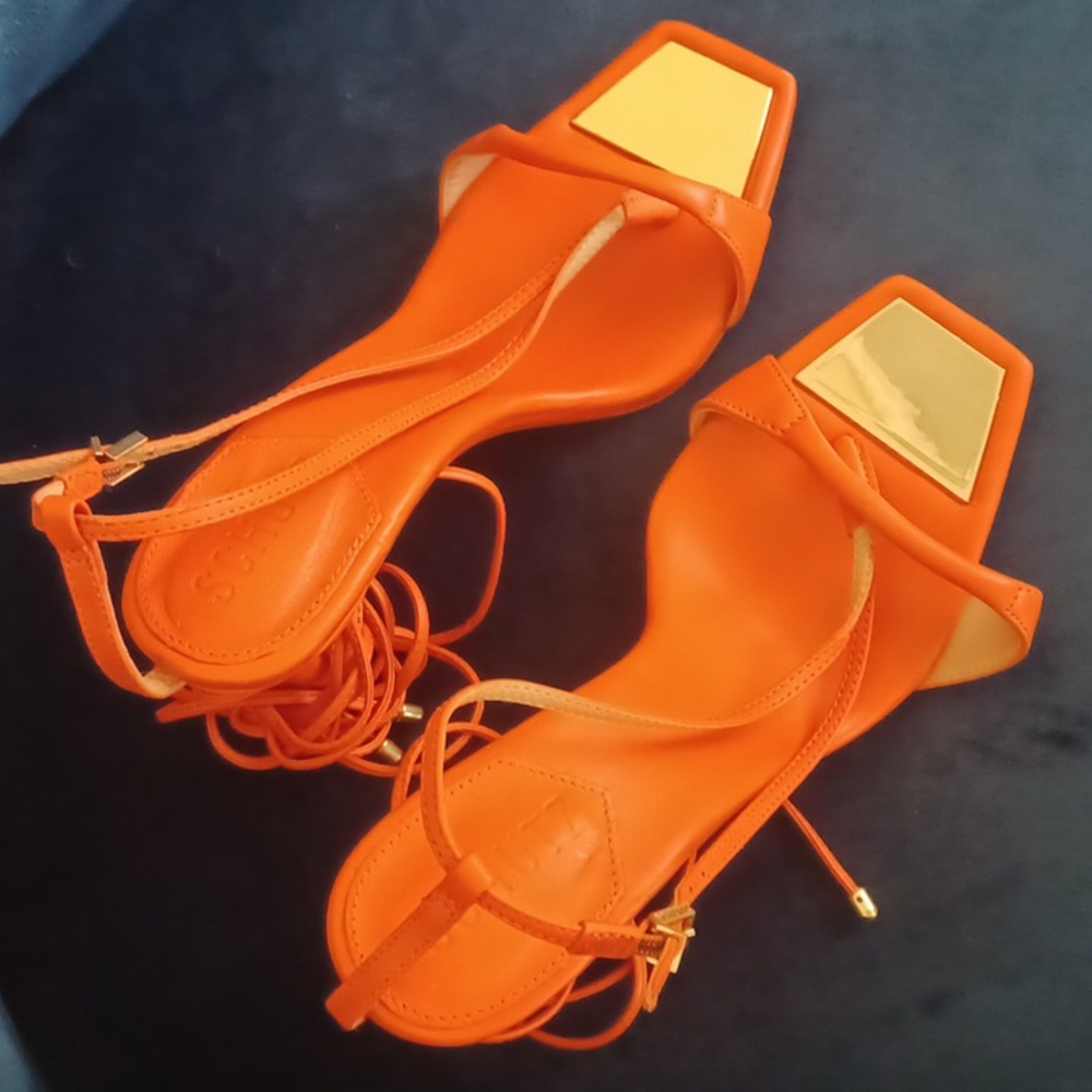 Schutz Sunset Leather Heels NWOT